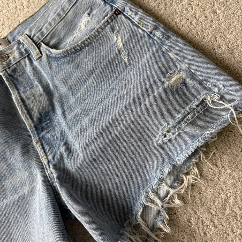 AGOLDE Parker Long Denim Shorts Womens 28 Light Blue Distressed A9010-811
